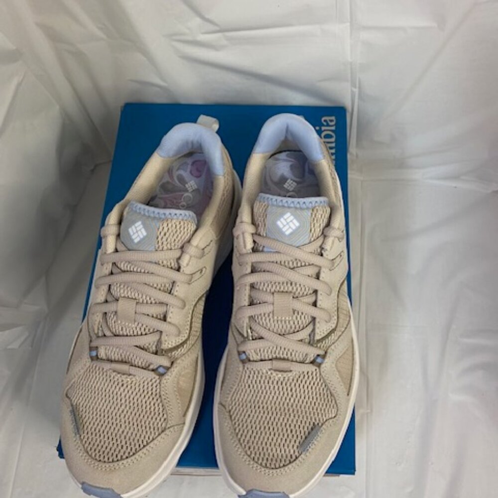 Columbia Women's Bethany Hiking shoe in a light stone/beige color, size 9 (NEW) - Picture 3 of 8
